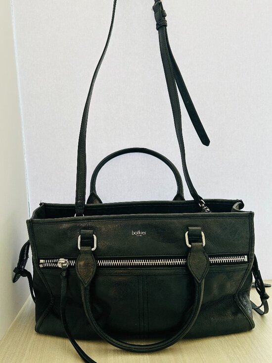 Botkier Other - Botkier Leather Trigger Tote in Black